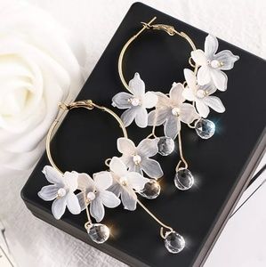 Trendy Acrylic Dangle Earrings crystal flower